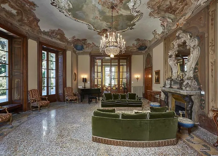 וילה Platamone קומו