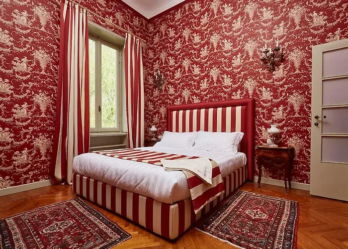 וילה Platamone *